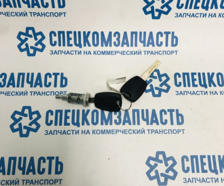 Личинка замка двери на Пежо Боксер - 5770Z13
