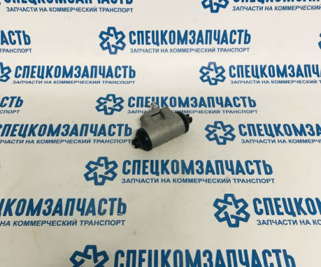 Цилиндр тормозной рабочий задний правый на Хендай Портер 1 - 584204B820