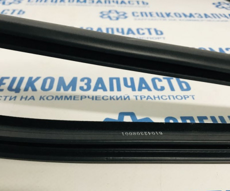Уплотнитель стекла правой передней двери на Sollers-Atlant - 6104230R001