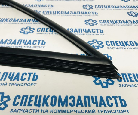 Уплотнитель стекла (форточки) правой передней двери на Sollers-Atlant - 6104250R001
