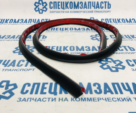 Уплотнитель двери боковой верхний на Hyundai HD - 821455H002
