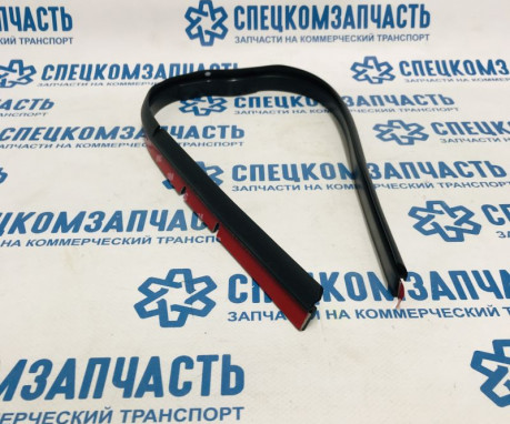 Уплотнитель двери боковой нижний на Hyundai HD - 821505H003