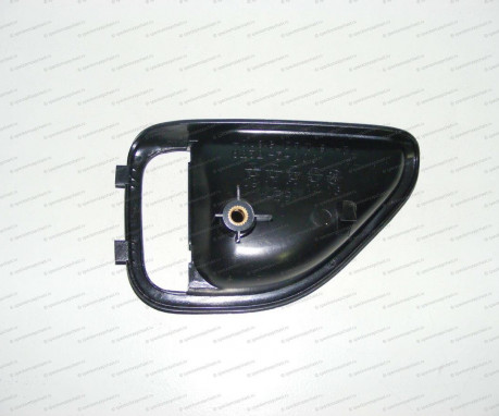 Корпус ручки открывания двери правой на Hyundai HD - 823215H001