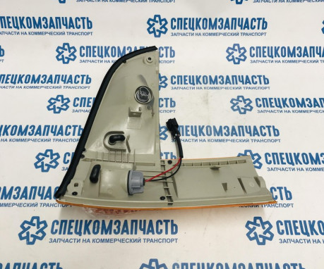 Указатель поворота передний левый 04- на Hyundai HD - 923015H005