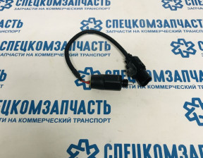 Датчик заднего хода на Hyundai HD - 9383045003